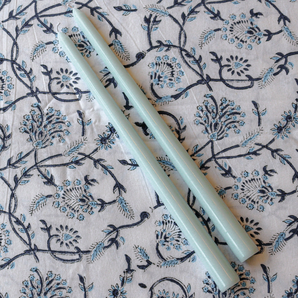 Bougie conique extra haute en forme de nuage bleu bébé (1 boîte de 25 bougies)